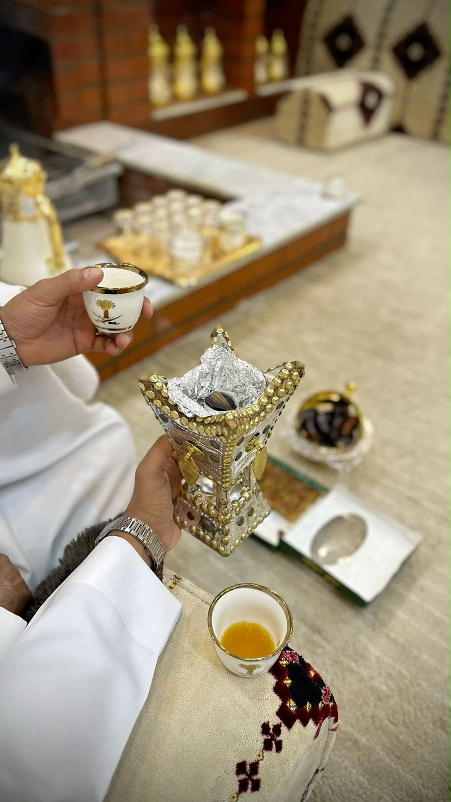 كرم بلا كلمات.